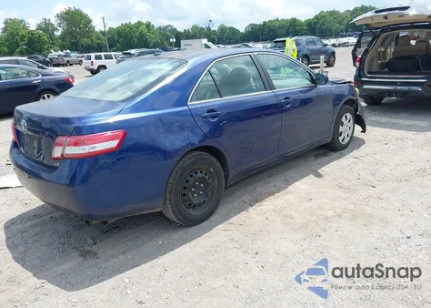 2010 Toyota Camry Le z USA, uszkodzony, nr VIN 4T1BF3EK3AU535929